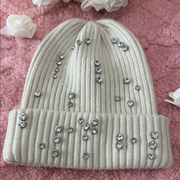 Accessories - Chic Cream Beanie with Sparkling Accents
